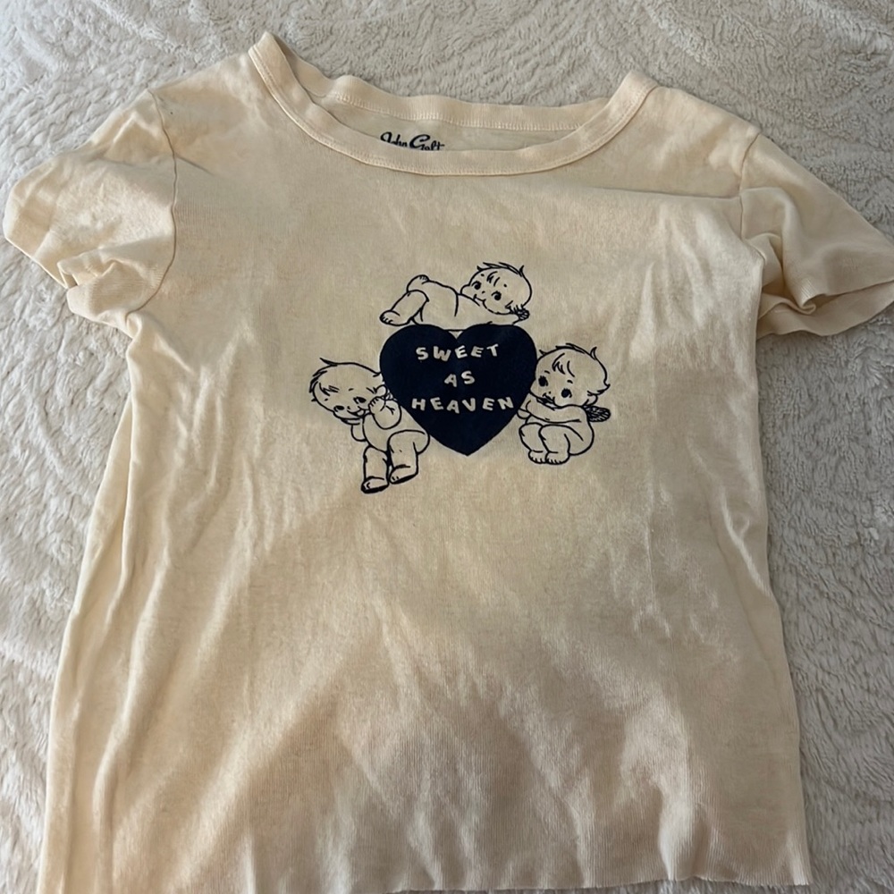 Brandy Melville t shirt